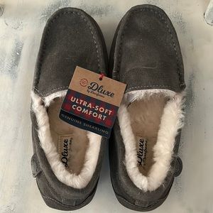 Dluxe by Dearfoams women’s size 9. NWT